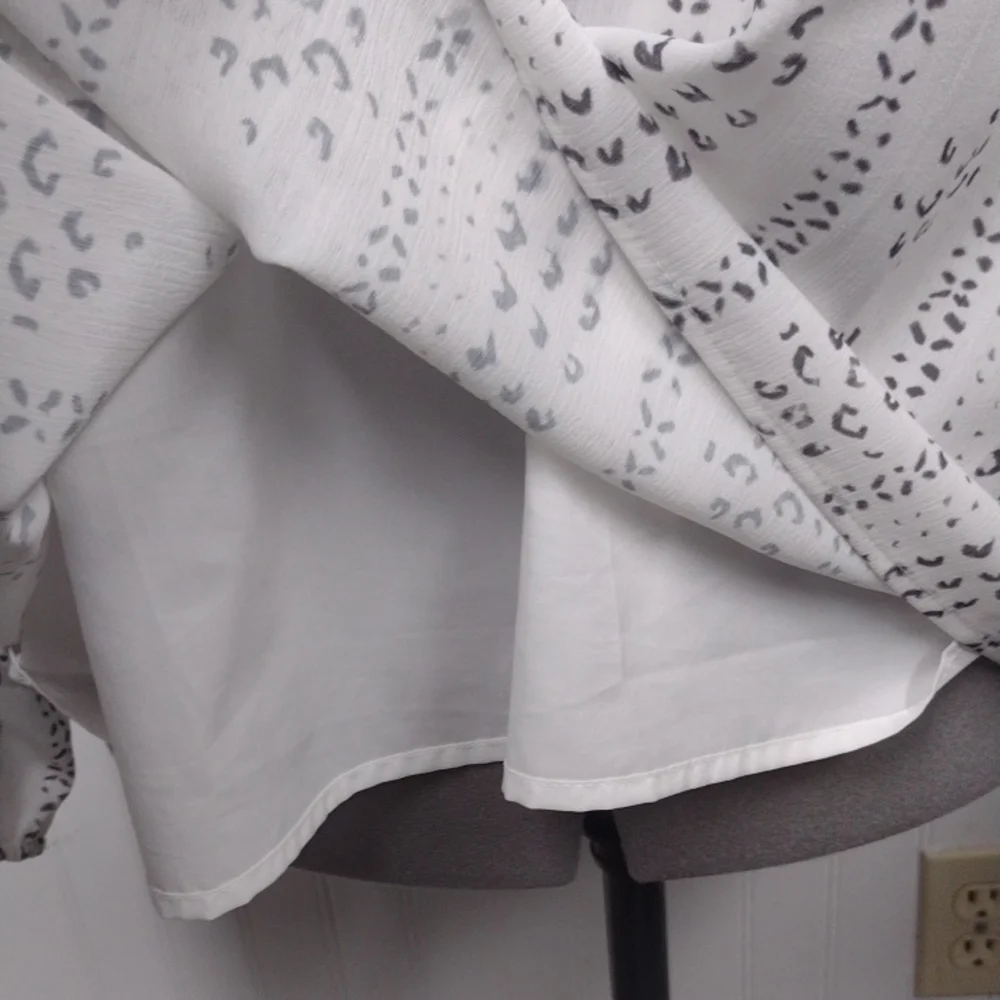 White Embellished Relaxed Blouse - Picture 5 of 12